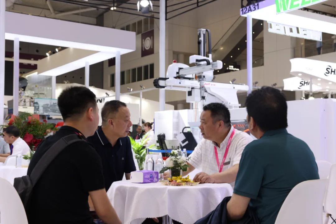 Sound brought DP1300/SP9700 and UN150-EMH to Shenzhen International Rubber & Plastics Fair!_ZHEJIANG SOUND MACHINERY MANUFACTURE CO.,LTD.