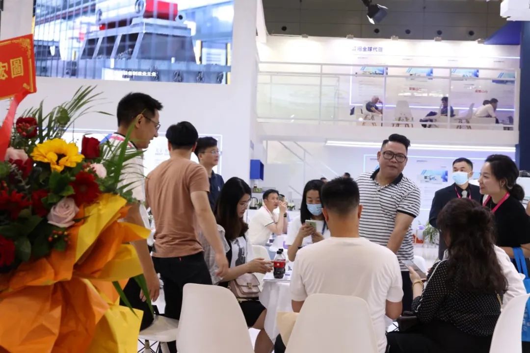 展会现场 | 大发welcome携DP1300/SP9700、UN150-EMH 亮相深圳国际橡塑展！_大发welcome